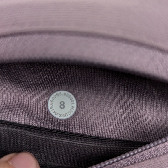 Lululemon in focus run tight purple size 8 - Picture 4 of 4
